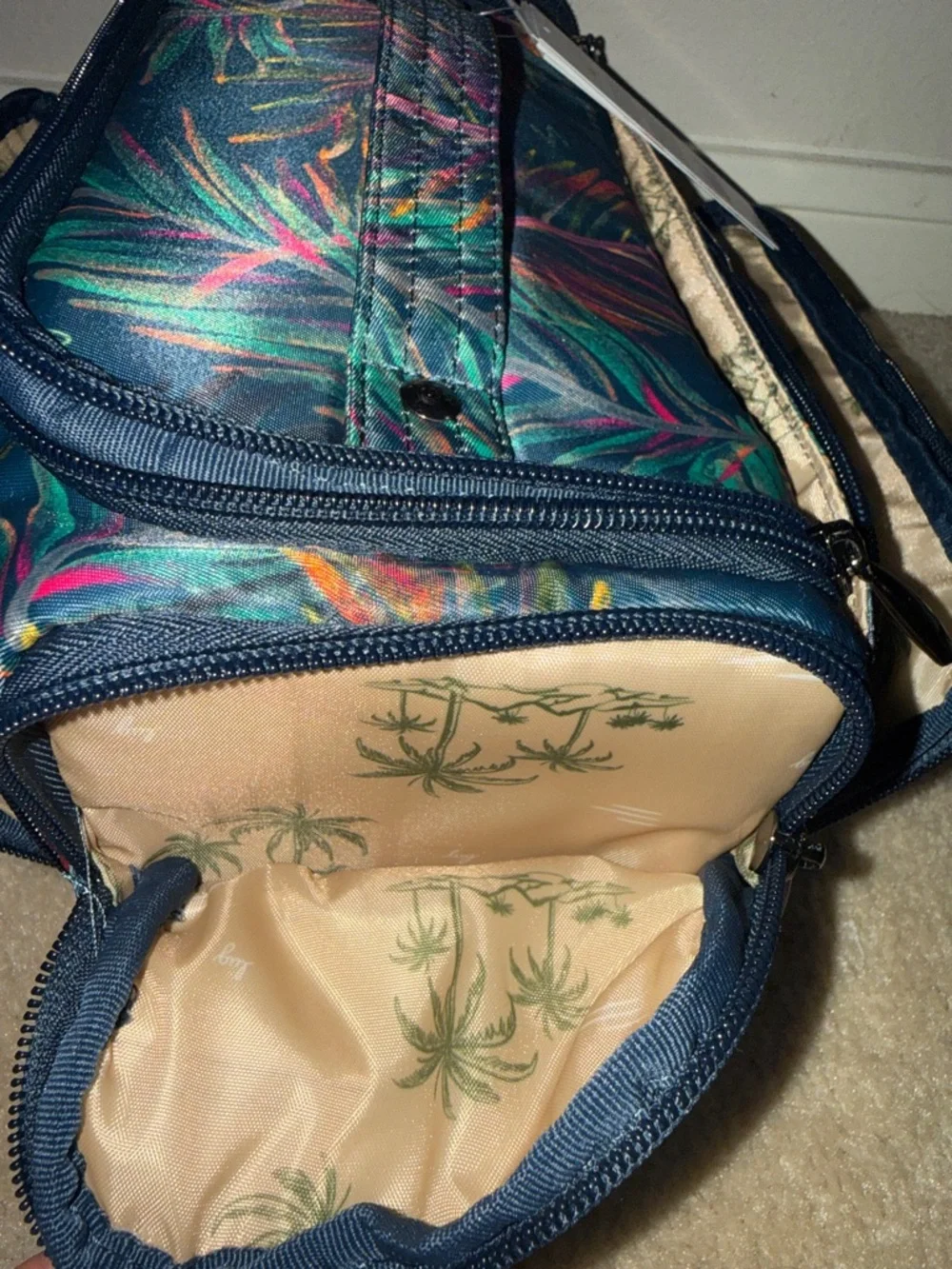 NWT lug trolley cosmetic case